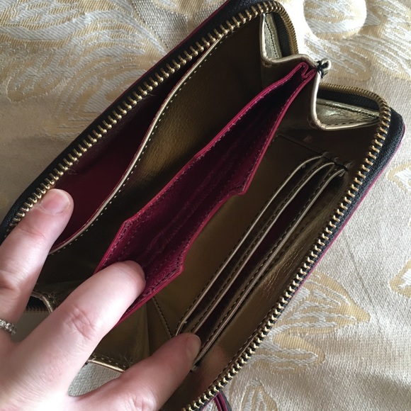 Stella & Dot Wallet-to-Wrislet π - Picture 8 of 8